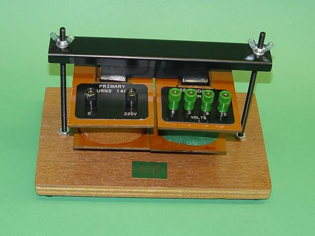 TRANSFORMER DEMOUNTABLE SIMPLE