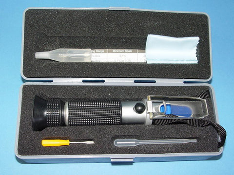 REFRACTOMETER HAND 0-32% BRIX