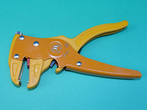 WIRE STRIPPER WITH CUTTER
